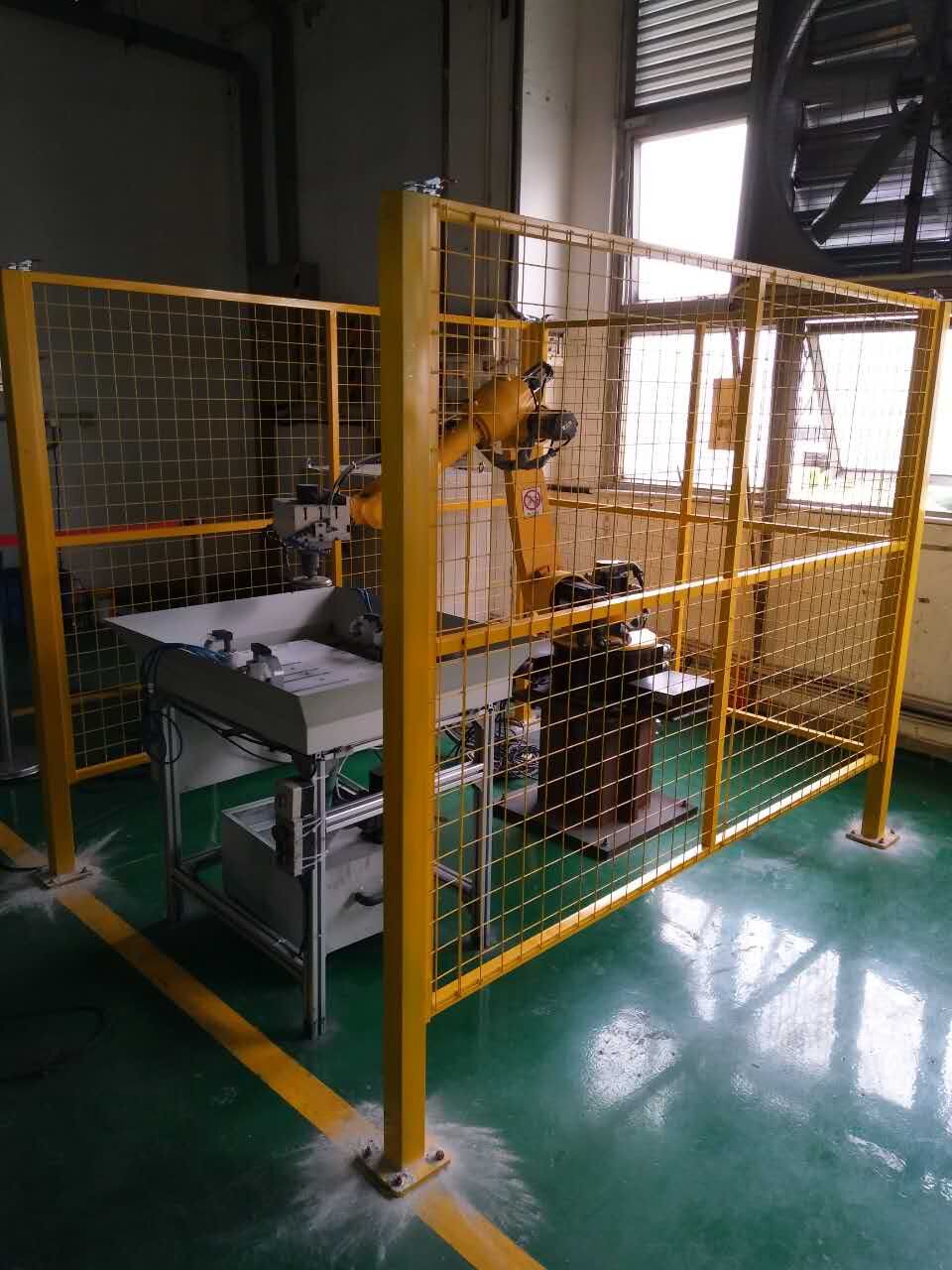 定做隔離網與護欄網 專業制造商提供車間防護網及安裝服務