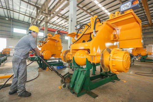 晉工機(jī)械 構(gòu)建物聯(lián)網(wǎng)服務(wù)體系，推進(jìn)服務(wù)型制造轉(zhuǎn)型